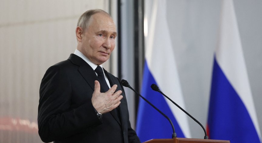 Путин получи доклад от командирите в района.