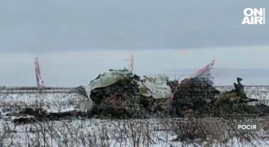 Две черни кутии, взаимни обвинения и международно разследване - какво се случва с Ил-76?