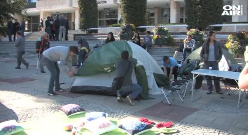 Защитници на 