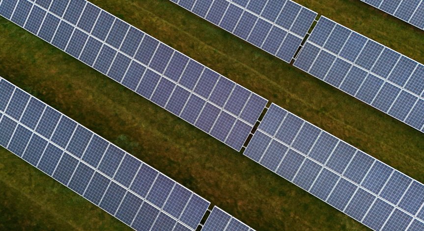 Ръстът на соларни панели в Китай се забавя, има проблеми в мрежата