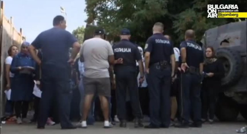 Меркел и Оланд обсъждат квотите за мигрантите