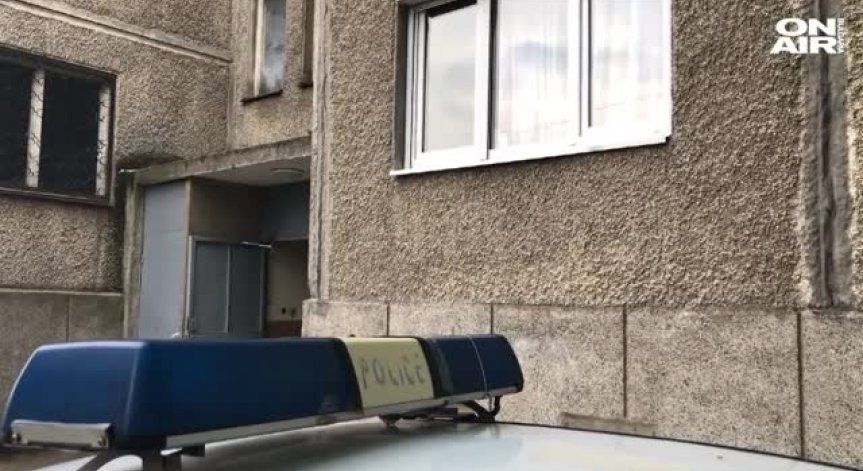 Казанлък: Момче наръга в корема по-голямата си сестра