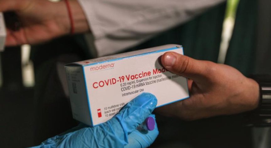 И Щвеция спира ваксинирането с Moderna сред младежи