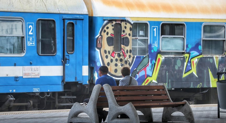 В последния случай 5 вагона излязоха от релсите.