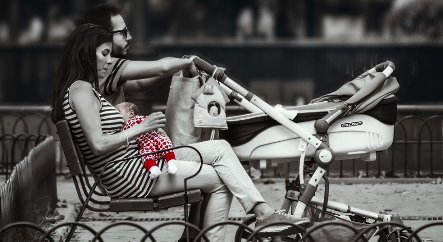 Кога и как кърменето на бебето трябва да премине в захранване