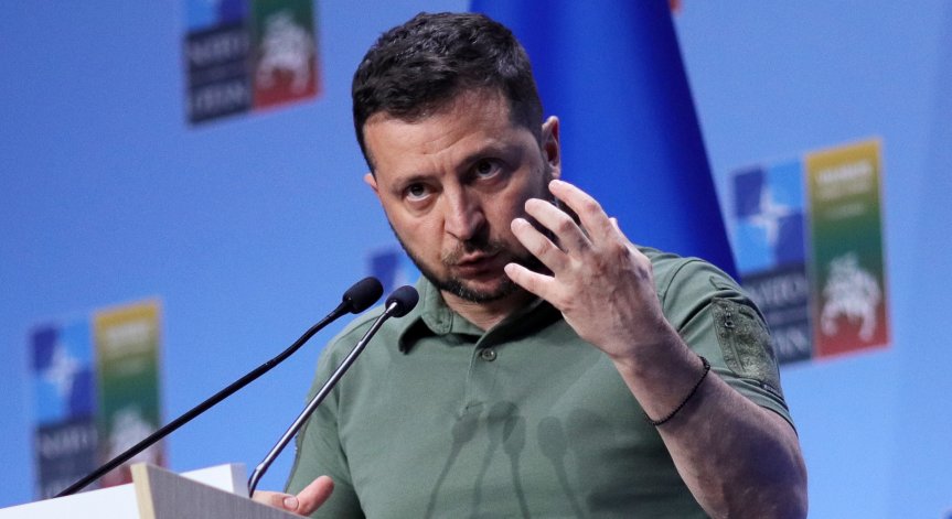 Зеленски: Русия хвърля всички сили, за да спре контранастъплението ни