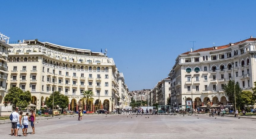 Цените на електроенергията в Гърция скачат с до 30% през ноември