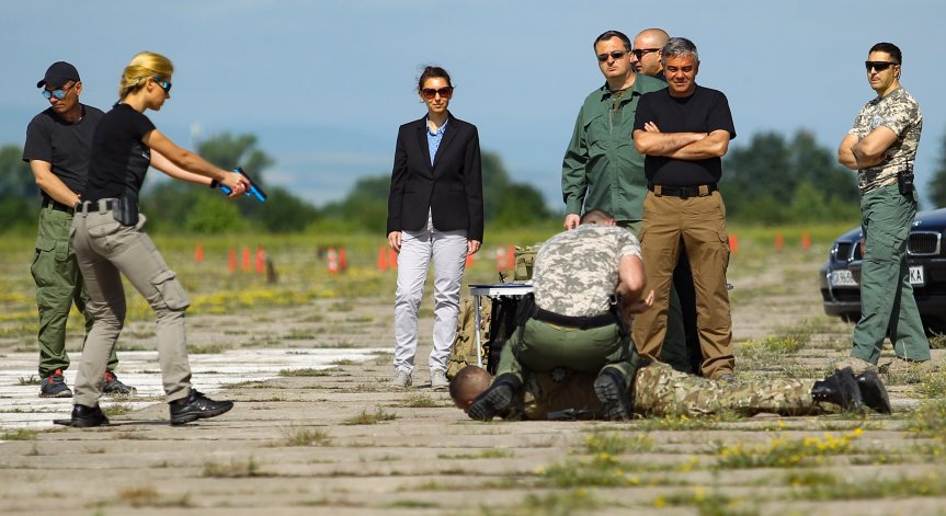 НСО обяви 30 свободни позиции - търси охранители, шофьори и автомонтьори