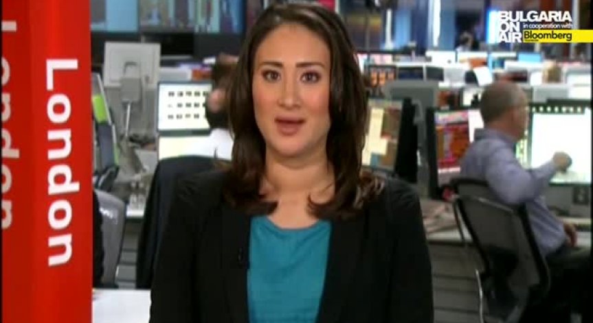 Втори ден на спешна помощ за рублата