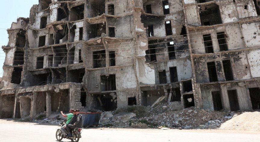 Израел твърди, че ударите му имат за цел да попречат на доставката на модерно оръжие на новите власти в Сирия.