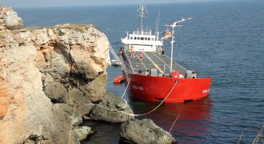 Ще бъде ли продаден на търг за 3 млн. лв. корабът 