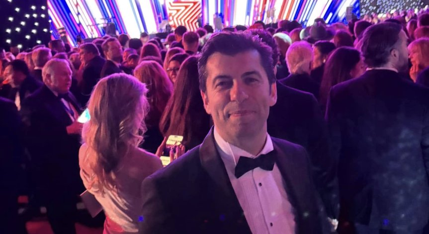 Кирил Петков се завръща в България в четвъртък..