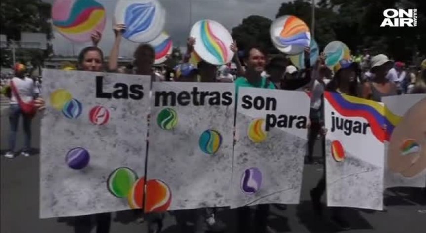 Хиляди венецуелци се обявиха в защита на главния прокурор 