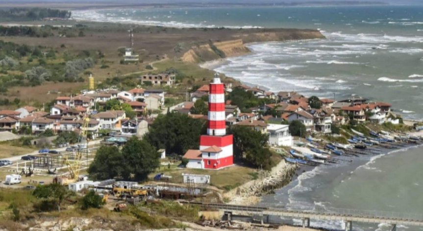 Отварят за посетители най-стария фар на българското Черноморие