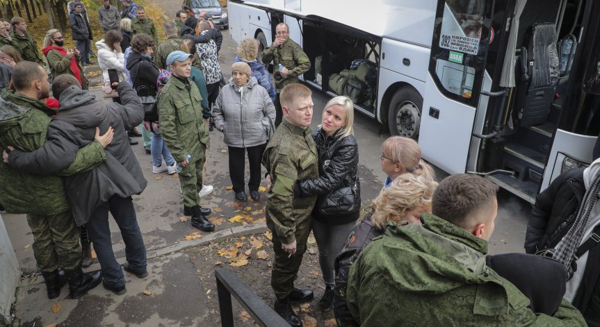 Отменят новогодишните тържества Санкт Петербург, спестяват пари за мобилизацията