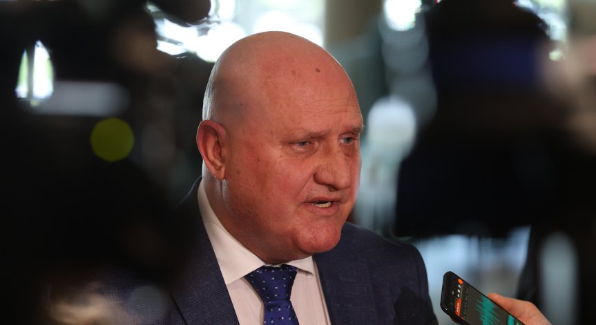 Цоков: Няма дупка в бюджета на образованието, МОН работи съвместно със синдикатите