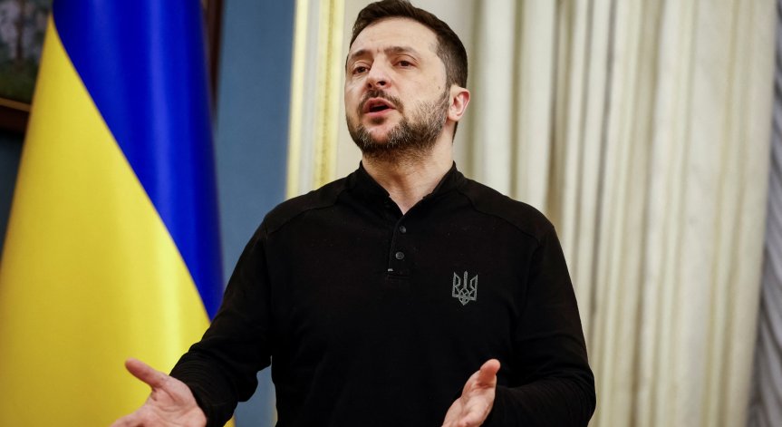 Зеленски анализира ситуацията на фронта.