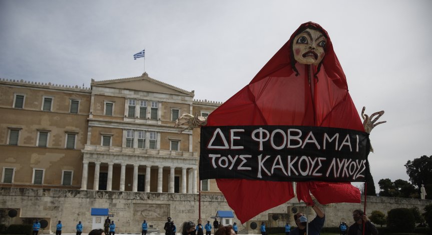 Гърция отлага облекчаването на Ковид мерките