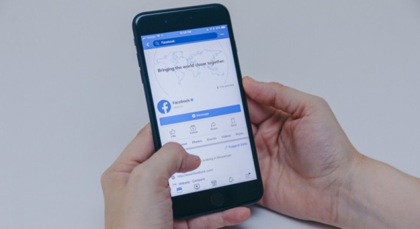 Facebook променя новинарския си алгоритъм след вота в САЩ