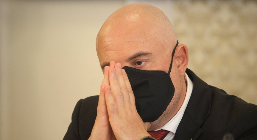 Гешев внесе в НС доклад за полицейското насилие: Няма 