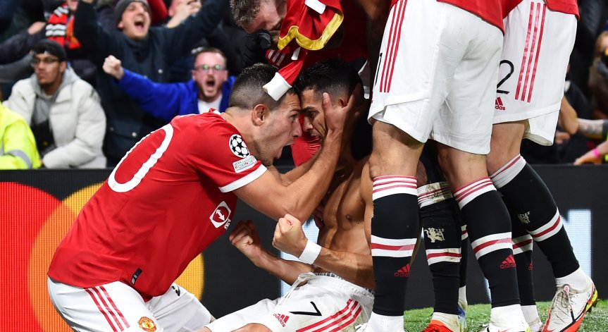 Роналдо хвърли 