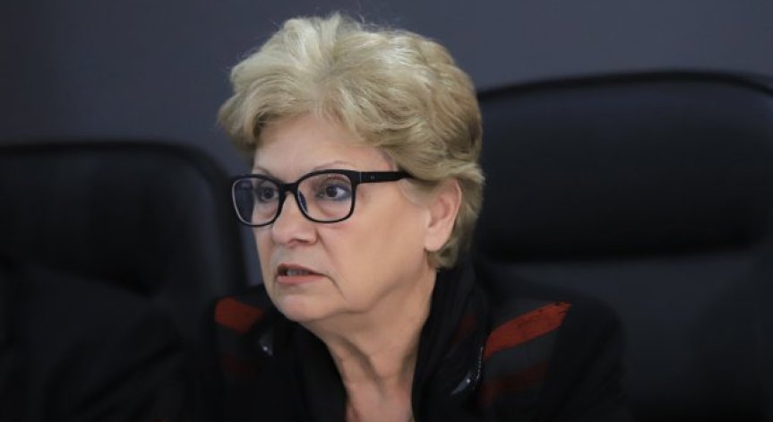 Комитова: Не съм спирала и няма да спирам никакво строителство на пътища