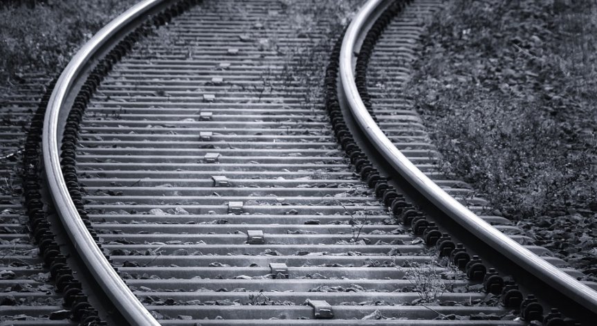 Влак, превозващ пропан-бутан, дерайлира в Пловдив