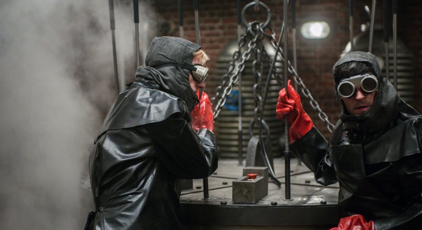 6 причини да гледате сериала „Операция „Тежка вода“