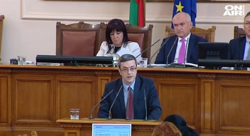 От ГЕРБ настояват за оставката на Пламен Узунов