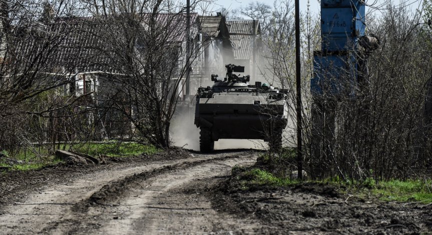 Плащаш или воюваш: Русия мобилизира украинци в окупирания Херсон