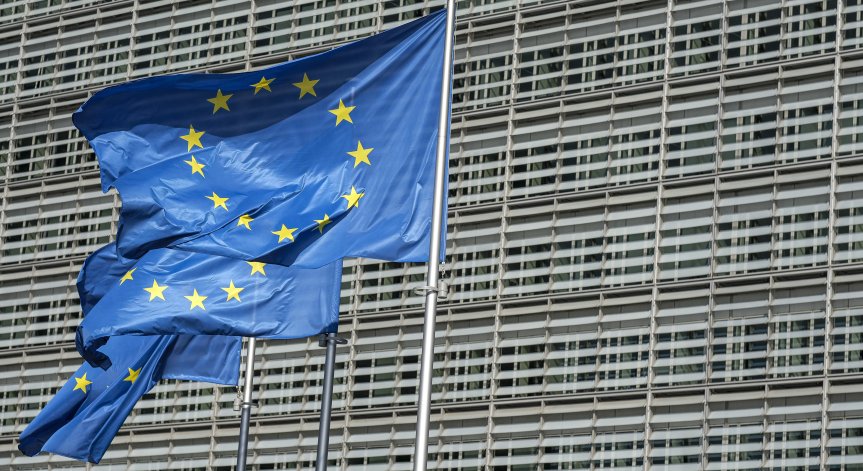 Bloomberg: ЕС може да загуби 100 млрд. евро заради провала на ваксинацията