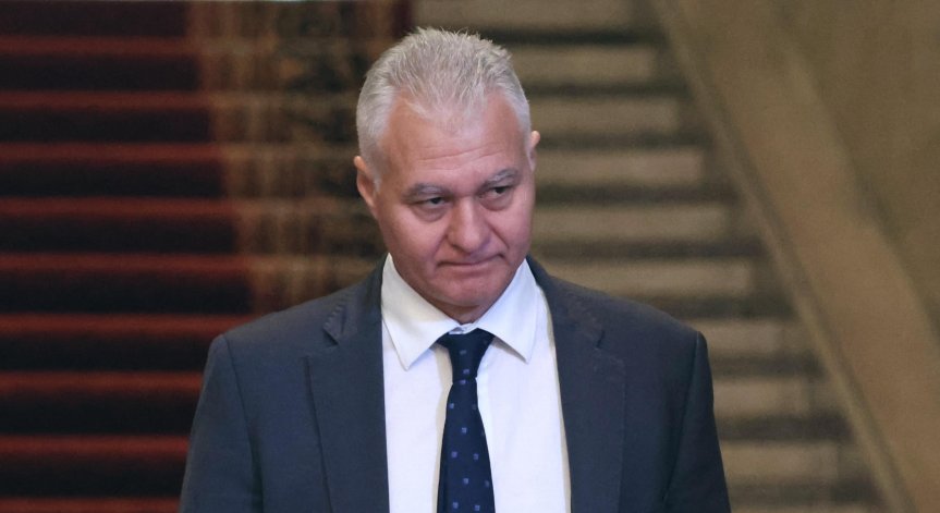 Предложението е внесено в деловодството на Народното събрание. 