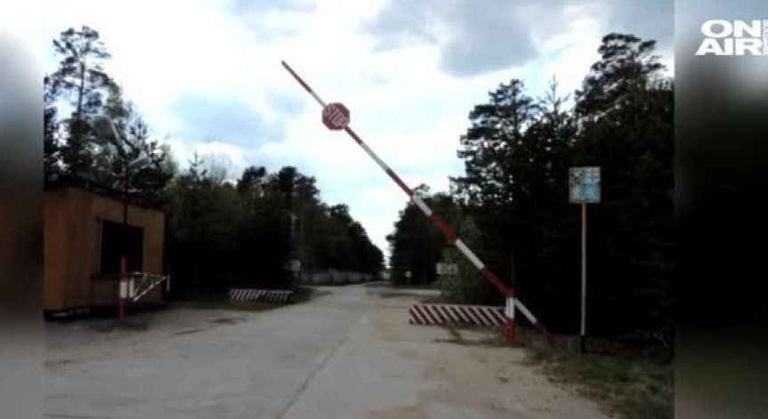 Петима служители на 