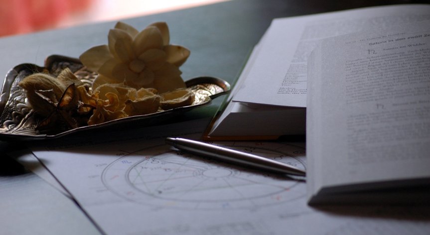 Хороскоп за 11 ноември: Възможни са травми при Козирозите, Стрелците да пазят имиджа си