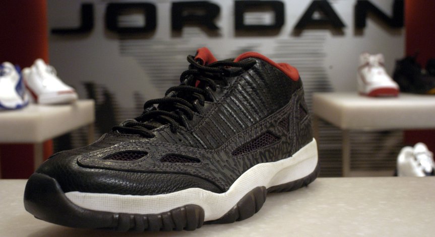 Ценител плати над половин млн. долара за чифт маратонки на Джордан