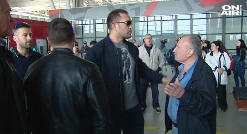 Кубрат Пулев кацна на родна земя преди мача си с Кевин Джонсън