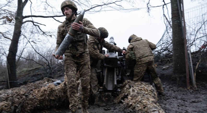 Украинците отчаяно се нуждаят от оръжия и боеприпаси.