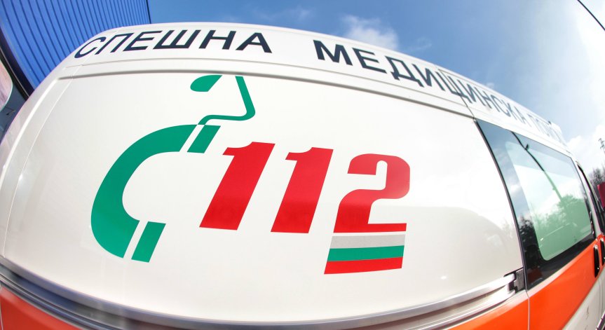 ТИР падна от мост на 