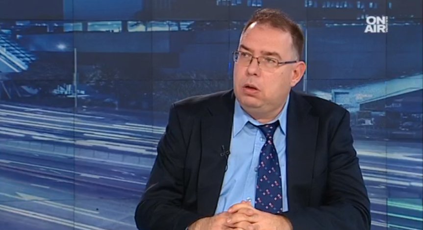 Комунизмът и досега се преподаваше, но по сбъркан метод, категоричен е историк