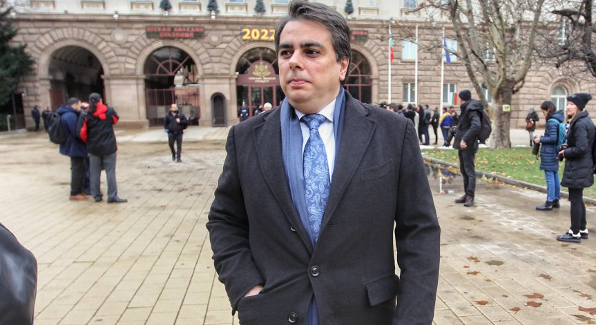 Асен Василев назначи Георги Николов за директор на Агенцията по обществени поръчки