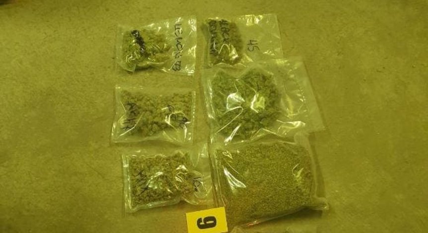 Акция в София: Иззеха 60 кг марихуана, кокаин, екстази и 100 хил. лв., двама са задържани