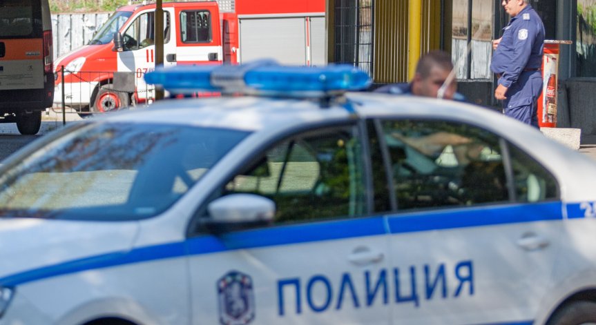 С коктейл от бензин, нафта и спирт баща опита да се запали в Исперих