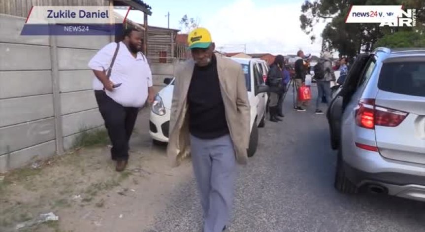 Никога не е късно: Мъж смята да откаже цигарите на 114 години