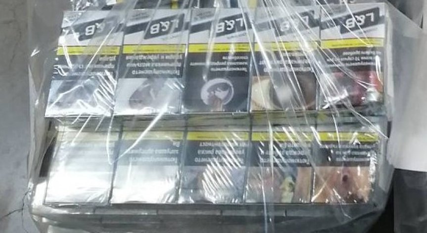 Задържаха над 266 хил. къса цигари на летище 