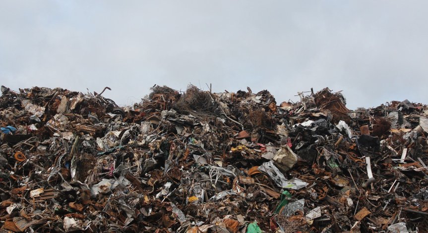 Столичната община ще чисти боклуците под мостовете