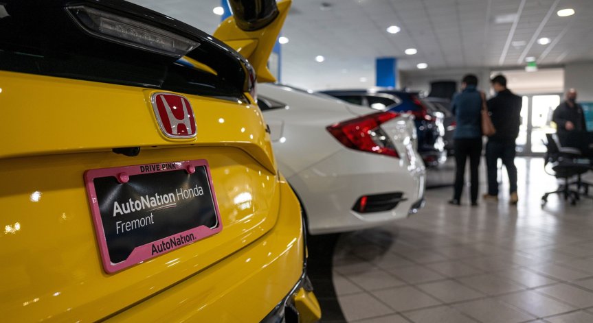 Масово спиране на производството на автомобили: Каква е причината?