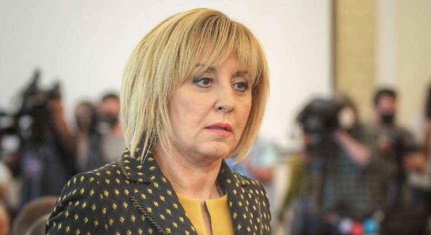 Манолова: Комисията по ревизията показа, че корупцията може и да се осветява