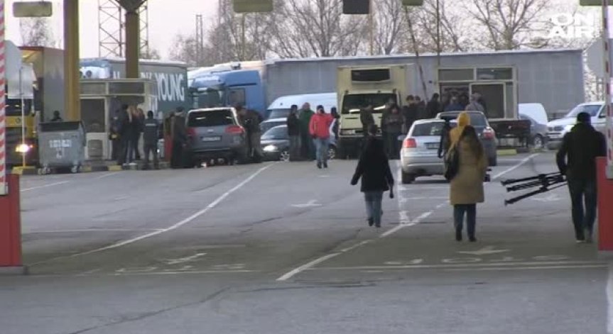 В Русе задържаха седем гранични полицаи за взимане на подкуп
