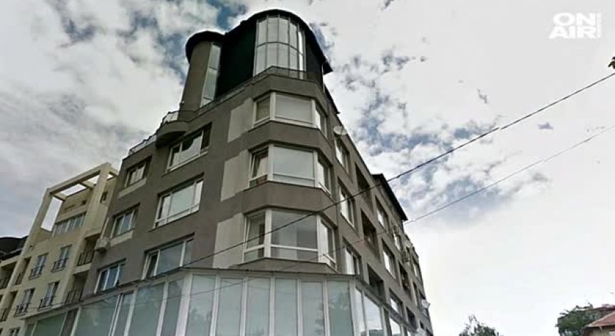 Проверяват законна ли е терасата на Пламен Георгиев