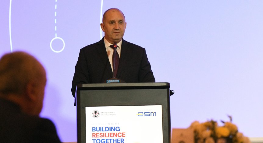 Радев: Време е България да се възползва от членството си в Еврозоната и ЕМС